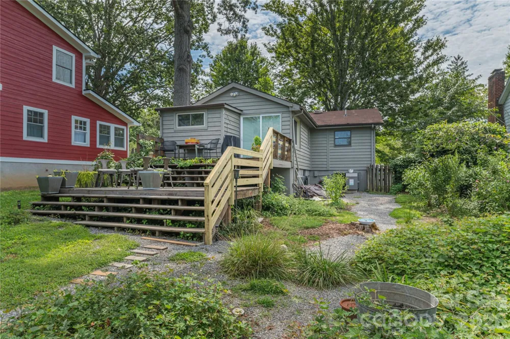 21 Lincoln Avenue Asheville, NC 28803
