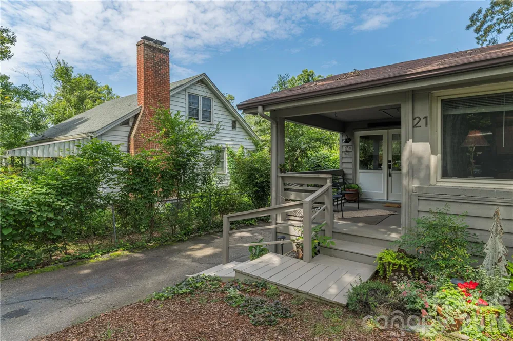 21 Lincoln Avenue Asheville, NC 28803