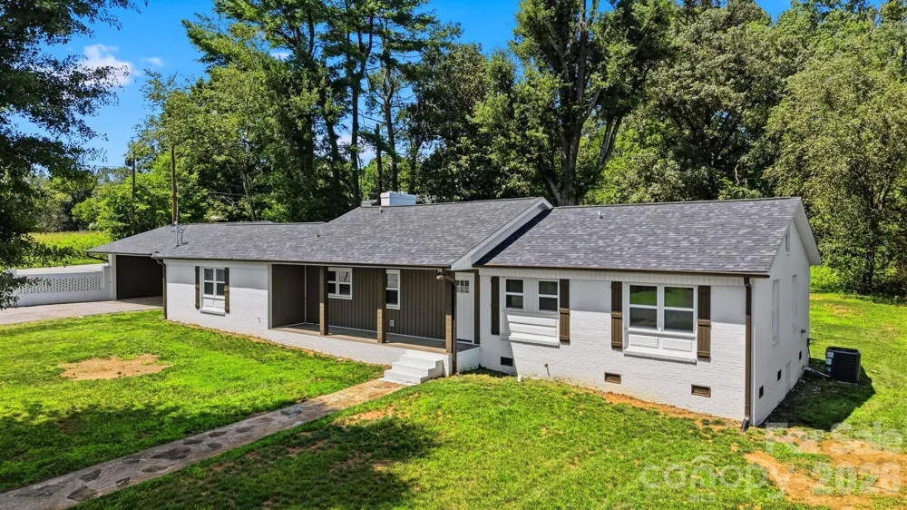 908 13th Street NW Conover, NC 28613