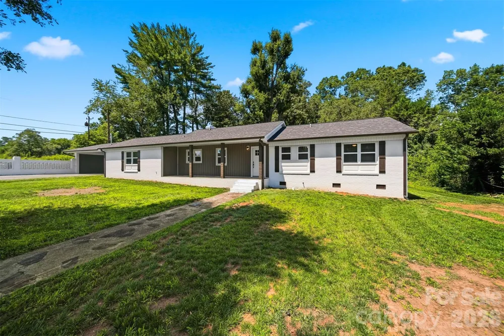 908 13th Street NW Conover, NC 28613