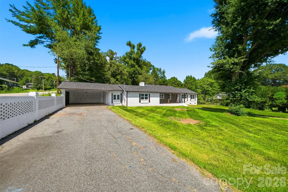 908 13th Street NW Conover, NC 28613