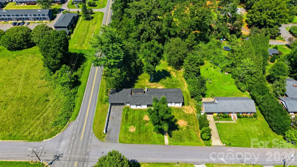 908 13th Street NW Conover, NC 28613