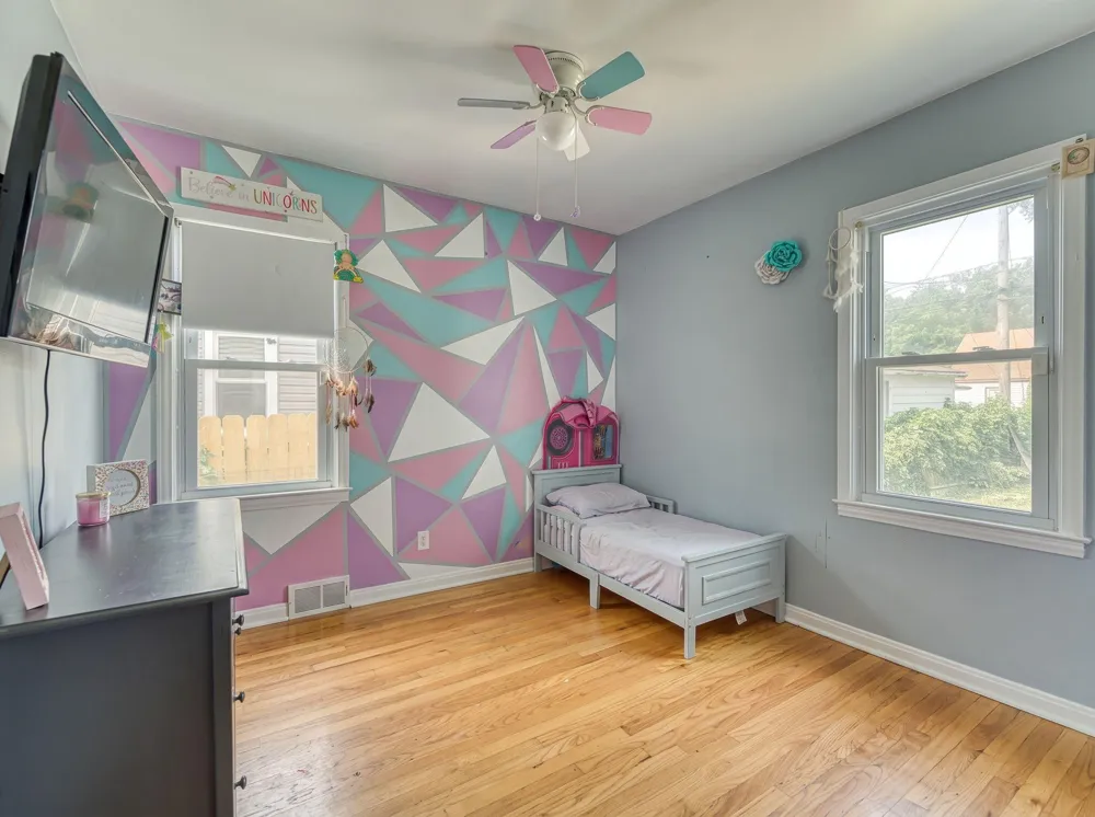 214 Cleveland Street Trenton, MI 48183