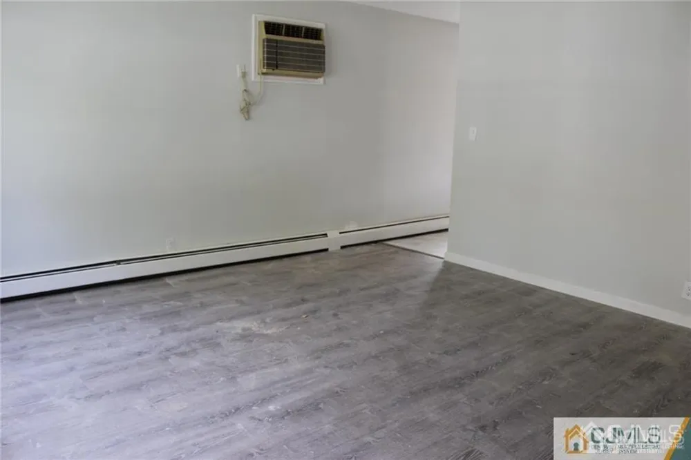 65 Washington Avenue Iselin, NJ 08830