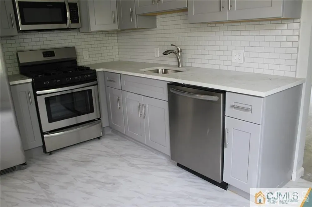 65 Washington Avenue Iselin, NJ 08830