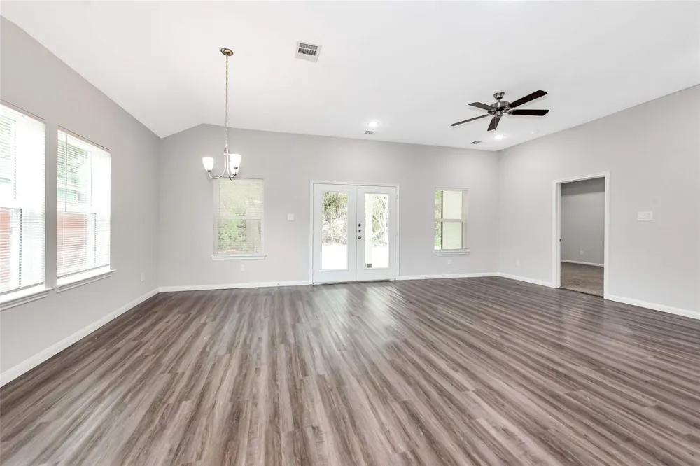 1206 Denison Avenue Cleveland, TX 77327