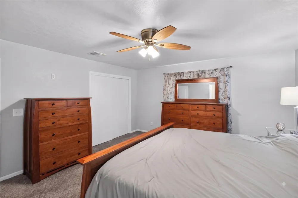 380 S Wilson Avenue Giddings, TX 78942