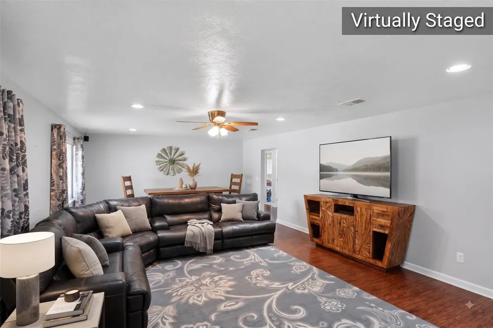 380 S Wilson Avenue Giddings, TX 78942