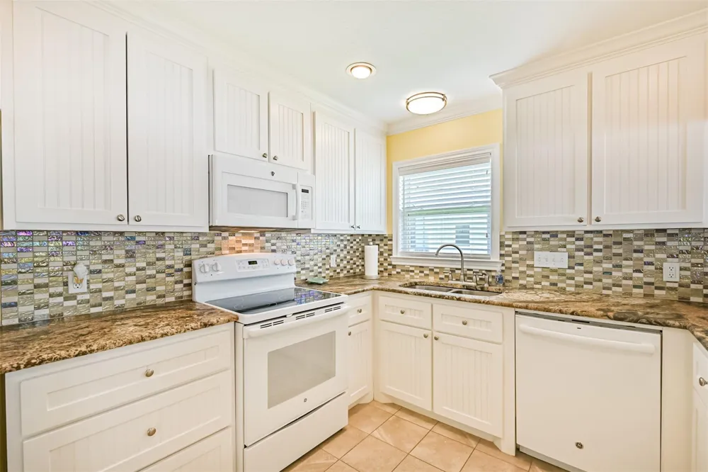 4222 Spanish Main Jamaica Beach, TX 77554