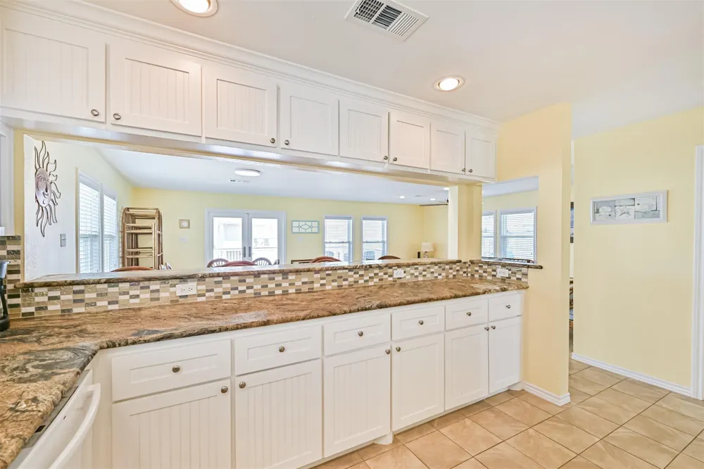 4222 Spanish Main Jamaica Beach, TX 77554