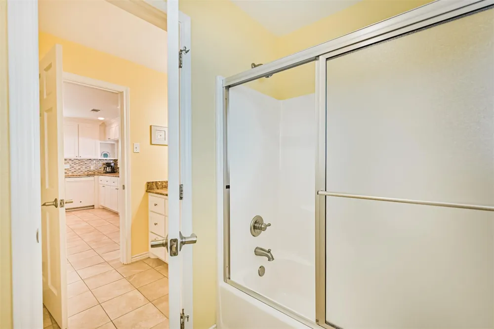 4222 Spanish Main Jamaica Beach, TX 77554