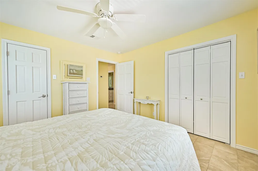 4222 Spanish Main Jamaica Beach, TX 77554