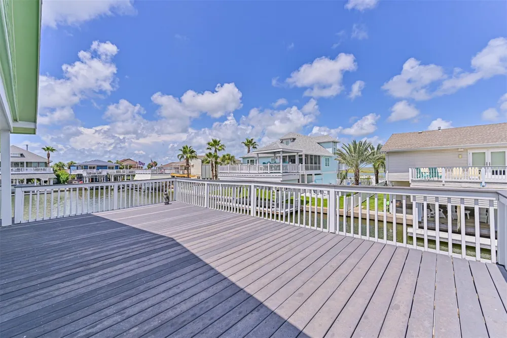 4222 Spanish Main Jamaica Beach, TX 77554