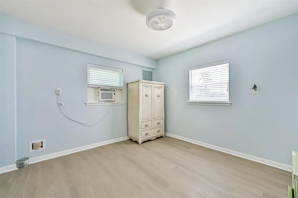 4222 Spanish Main Jamaica Beach, TX 77554