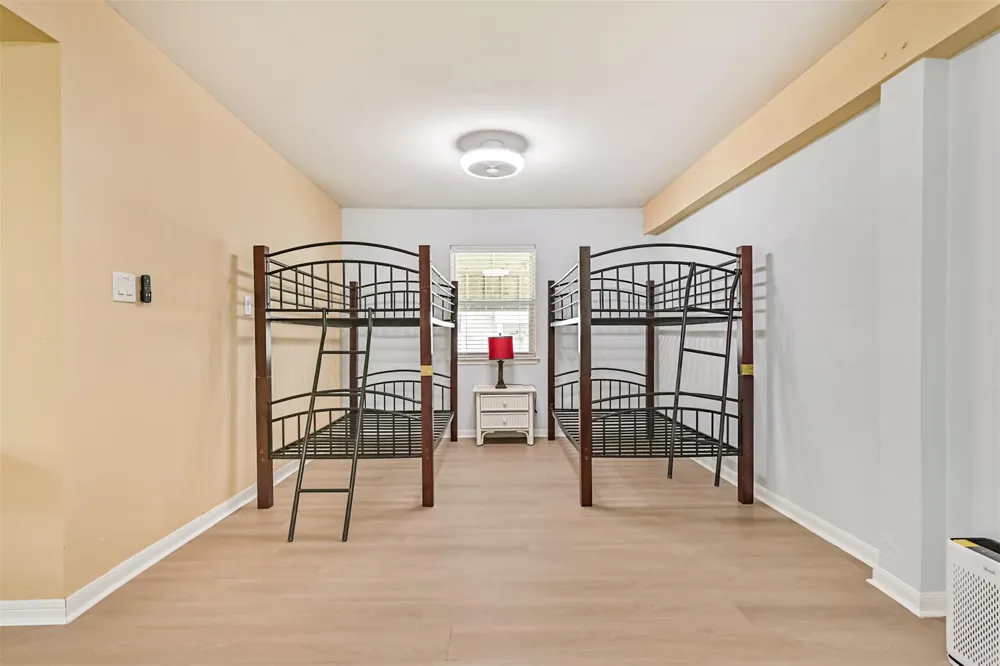 4222 Spanish Main Jamaica Beach, TX 77554