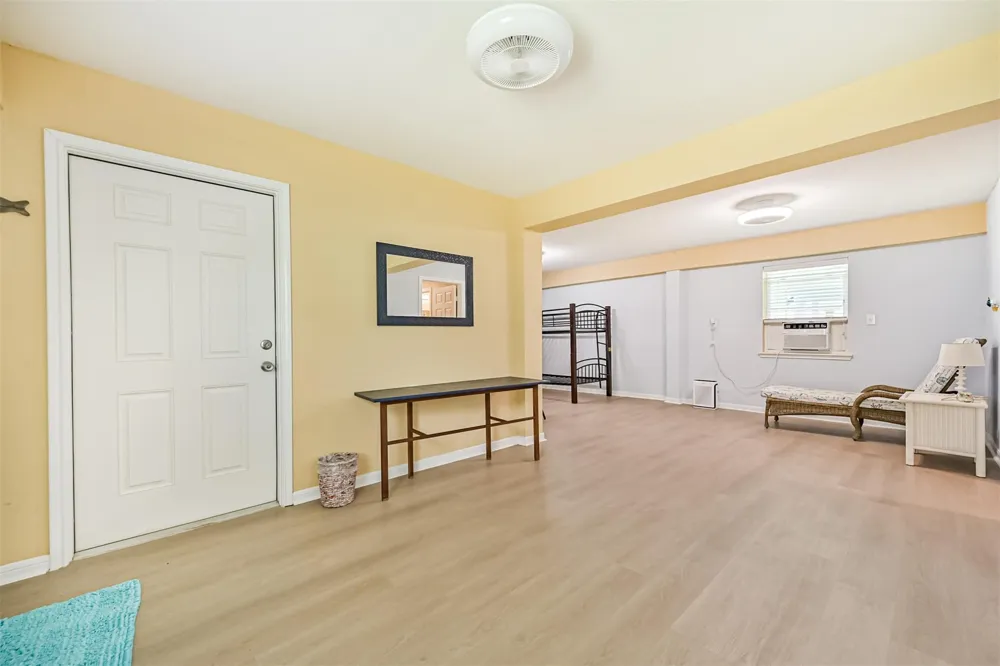 4222 Spanish Main Jamaica Beach, TX 77554