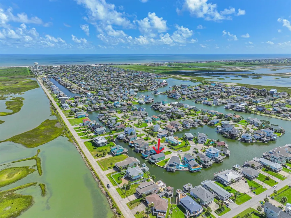 4222 Spanish Main Jamaica Beach, TX 77554