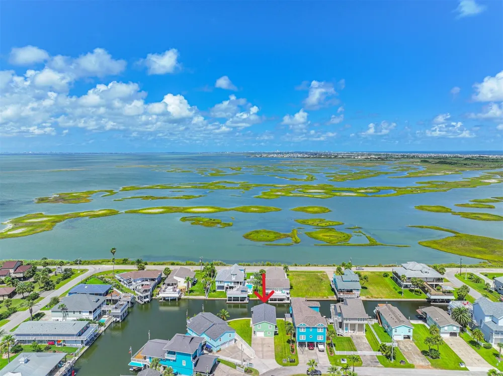 4222 Spanish Main Jamaica Beach, TX 77554