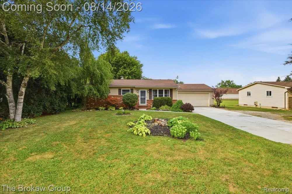 1250 Kingston Avenue Mundy Township, MI 48507
