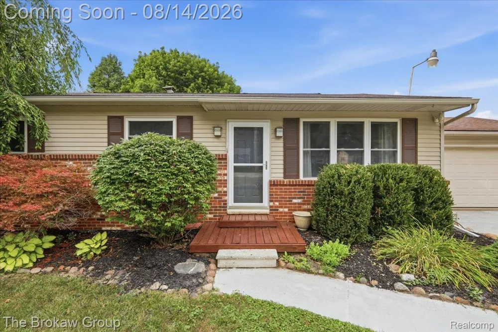 1250 Kingston Avenue Mundy Township, MI 48507
