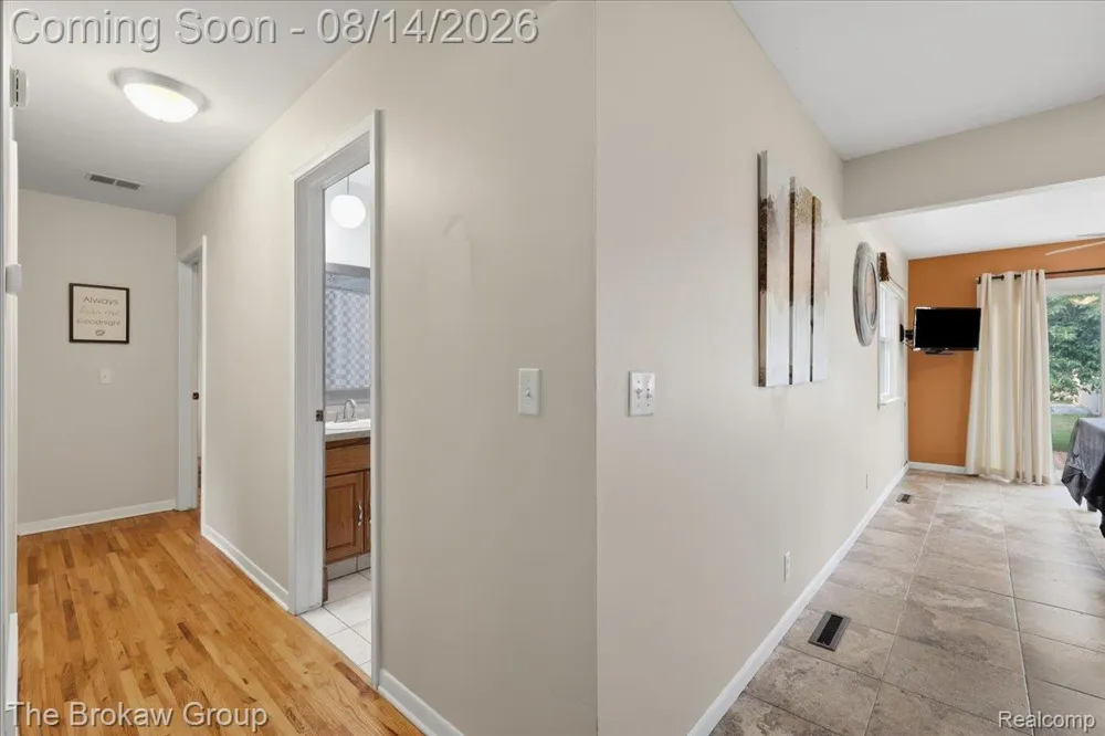1250 Kingston Avenue Mundy Township, MI 48507
