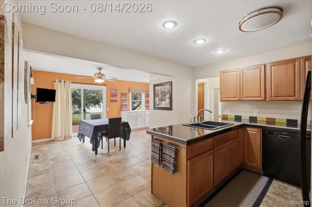 1250 Kingston Avenue Mundy Township, MI 48507