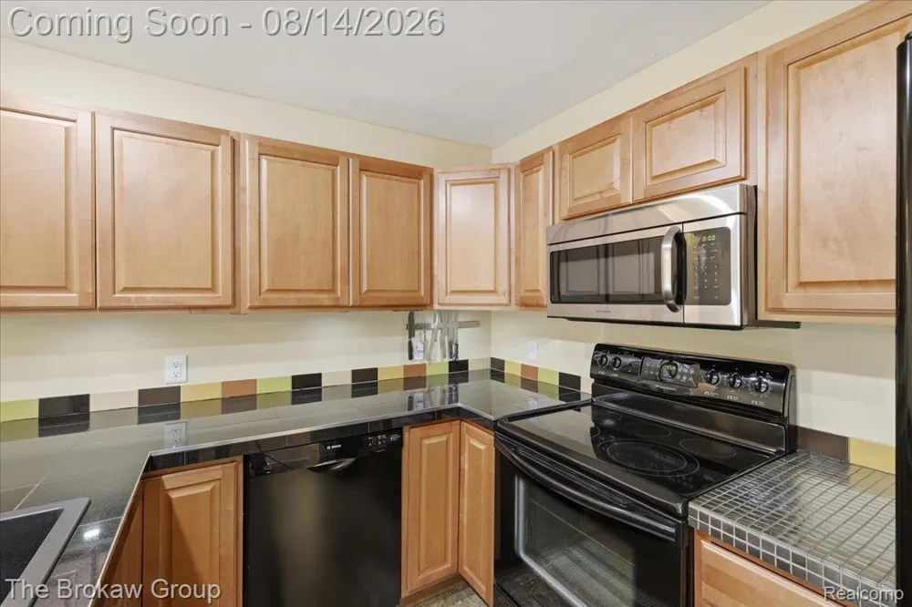 1250 Kingston Avenue Mundy Township, MI 48507
