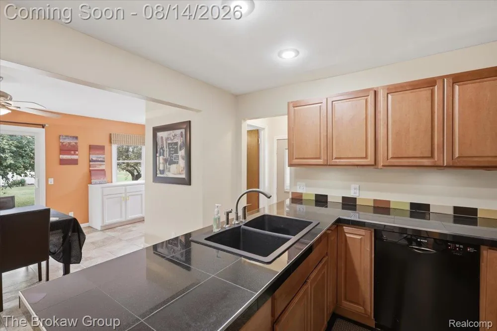 1250 Kingston Avenue Mundy Township, MI 48507