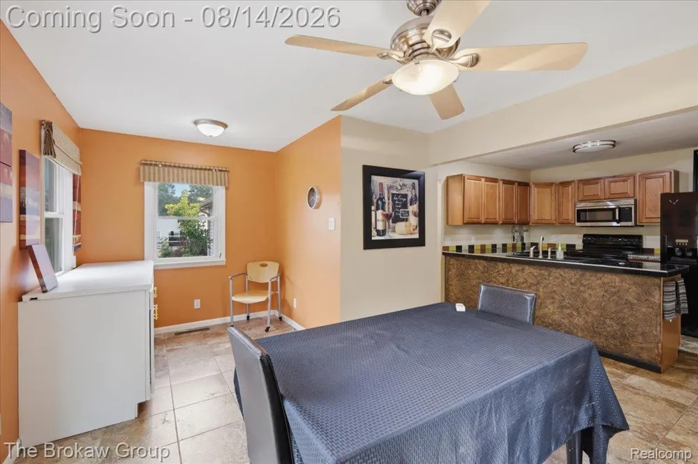 1250 Kingston Avenue Mundy Township, MI 48507