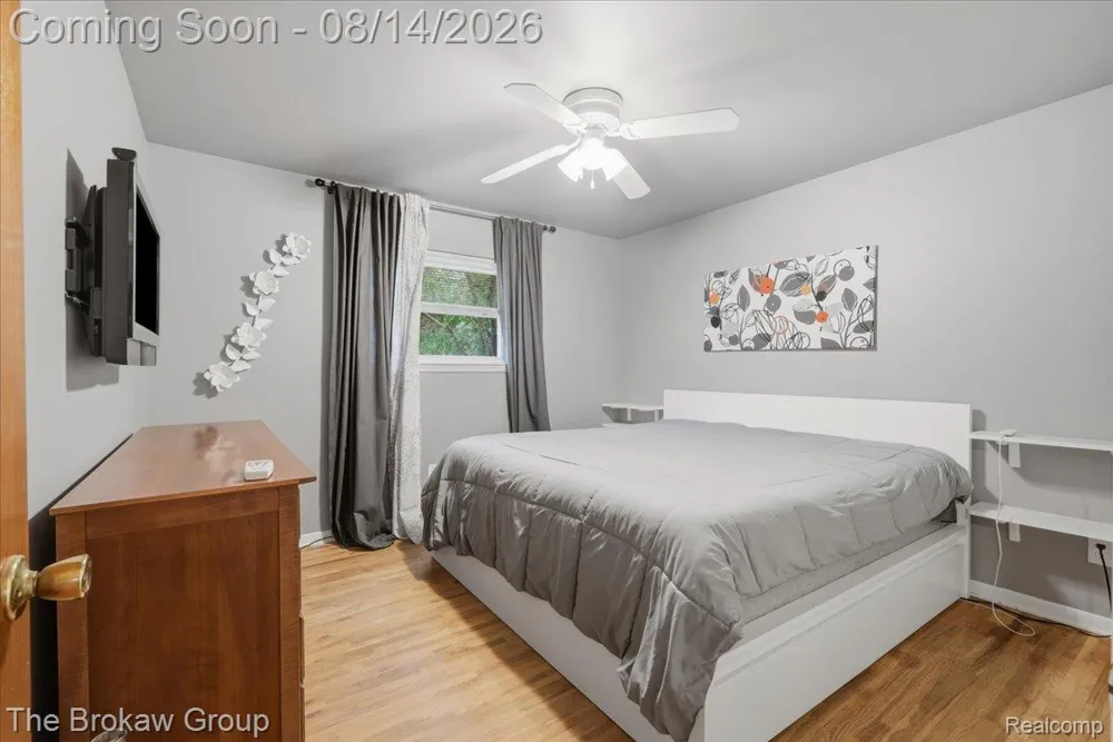 1250 Kingston Avenue Mundy Township, MI 48507