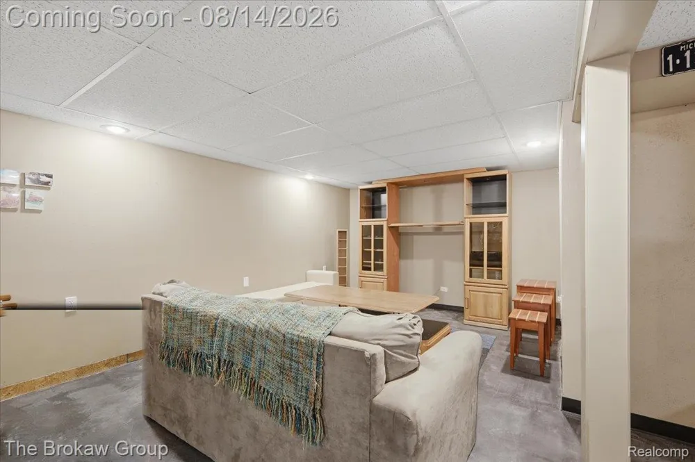 1250 Kingston Avenue Mundy Township, MI 48507