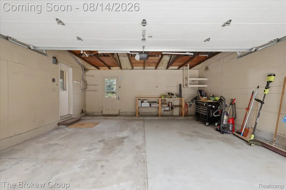 1250 Kingston Avenue Mundy Township, MI 48507