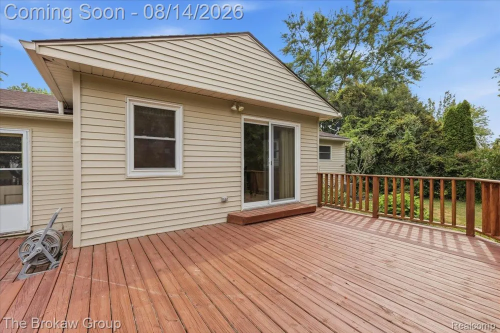 1250 Kingston Avenue Mundy Township, MI 48507