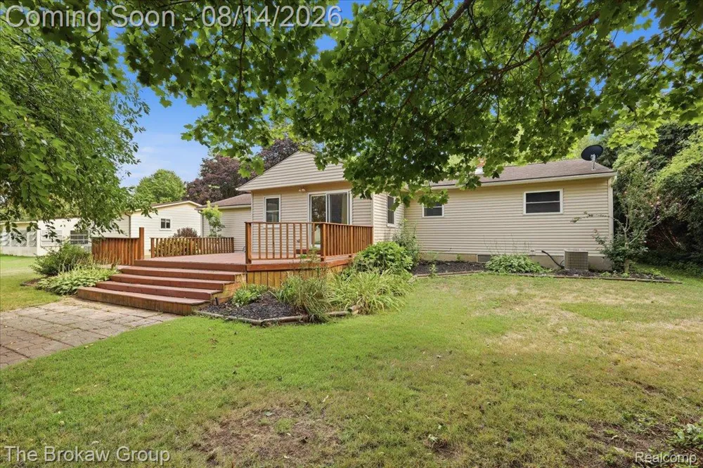 1250 Kingston Avenue Mundy Township, MI 48507