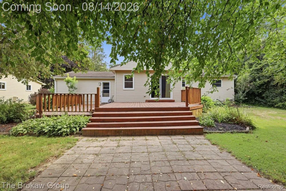 1250 Kingston Avenue Mundy Township, MI 48507
