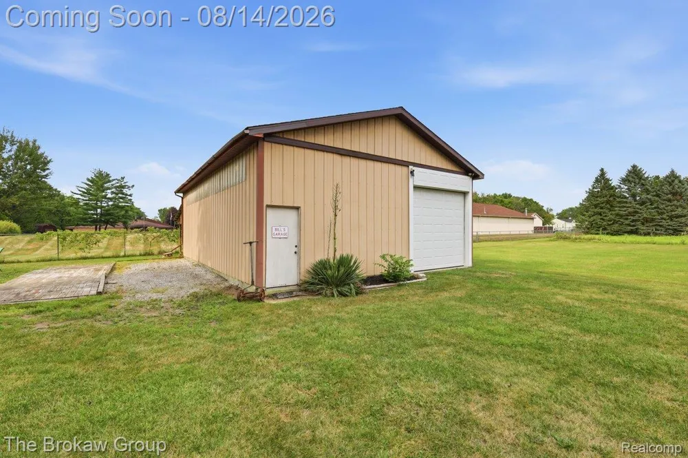 1250 Kingston Avenue Mundy Township, MI 48507