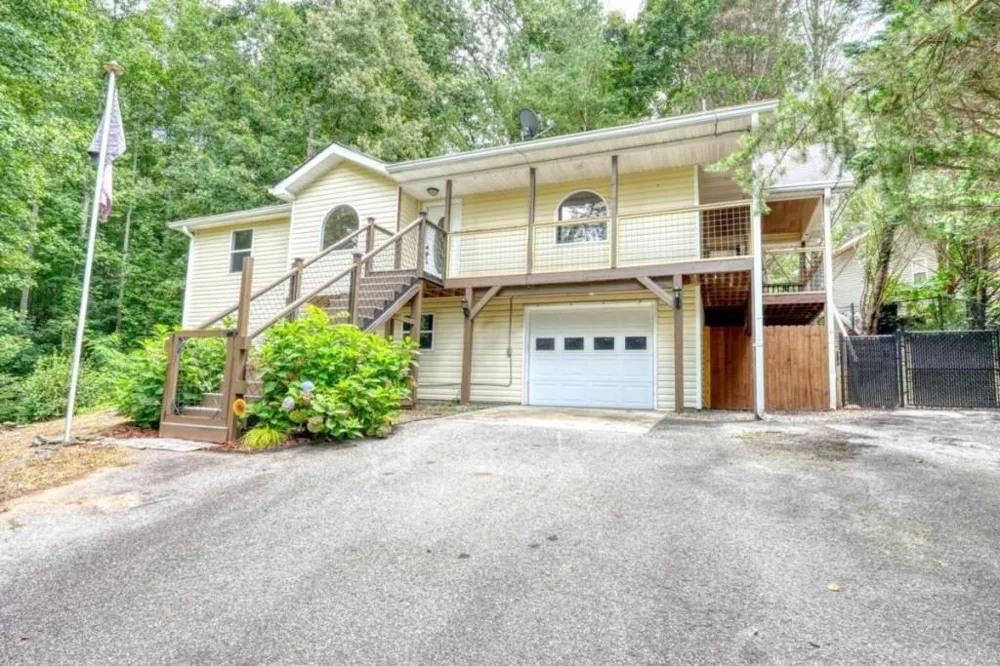 553 Grayce Lane Hiawassee, GA 30546