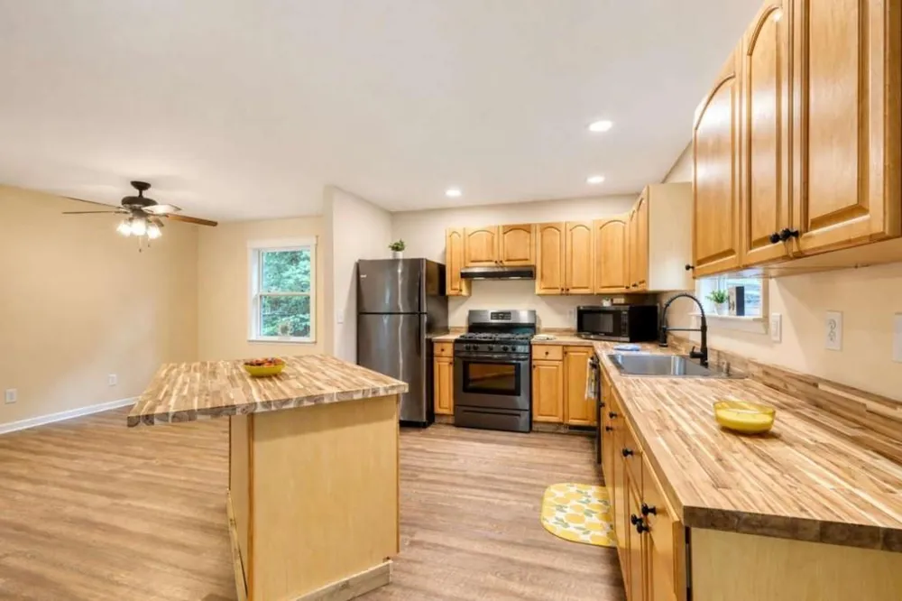553 Grayce Lane Hiawassee, GA 30546