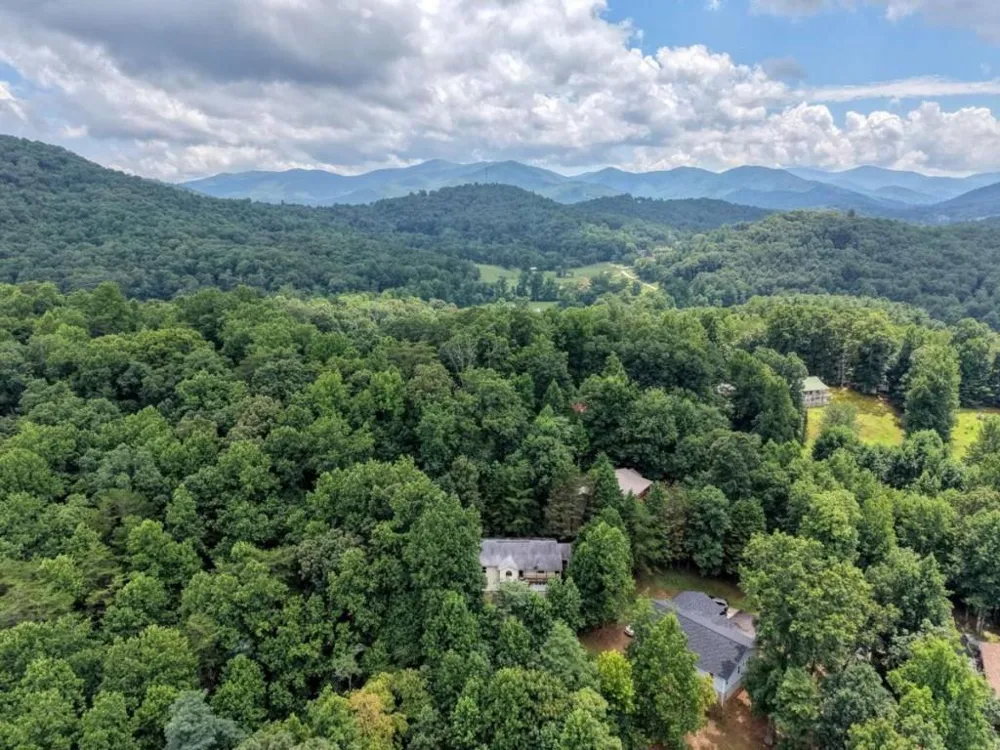 553 Grayce Lane Hiawassee, GA 30546