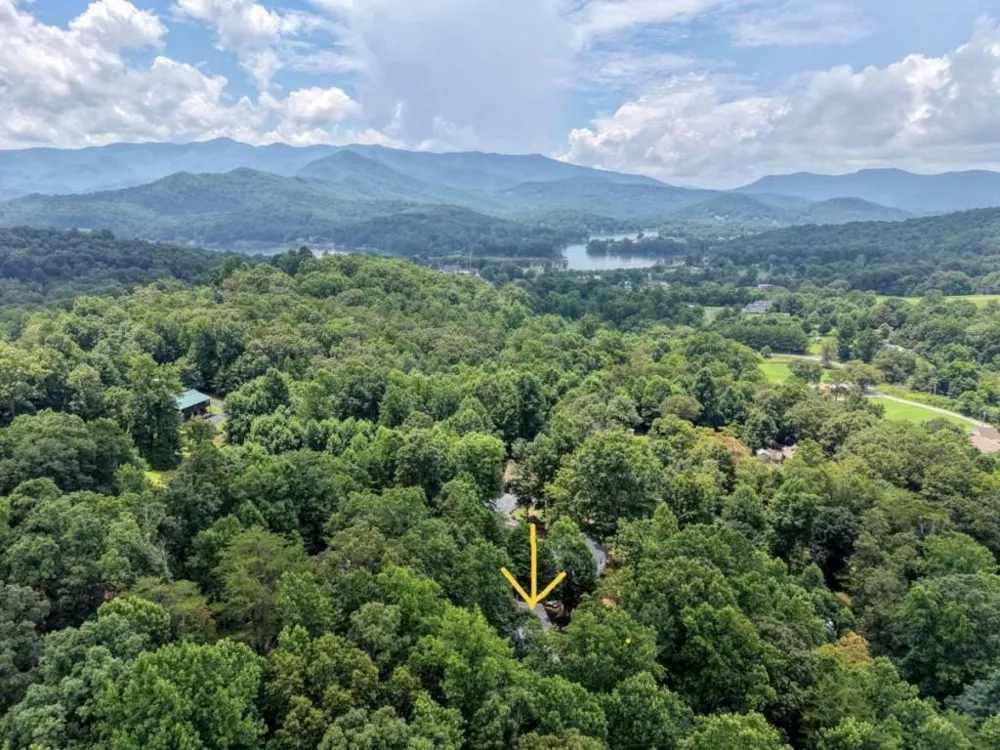 553 Grayce Lane Hiawassee, GA 30546