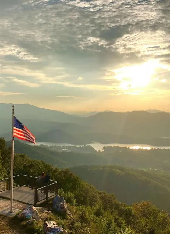 553 Grayce Lane Hiawassee, GA 30546
