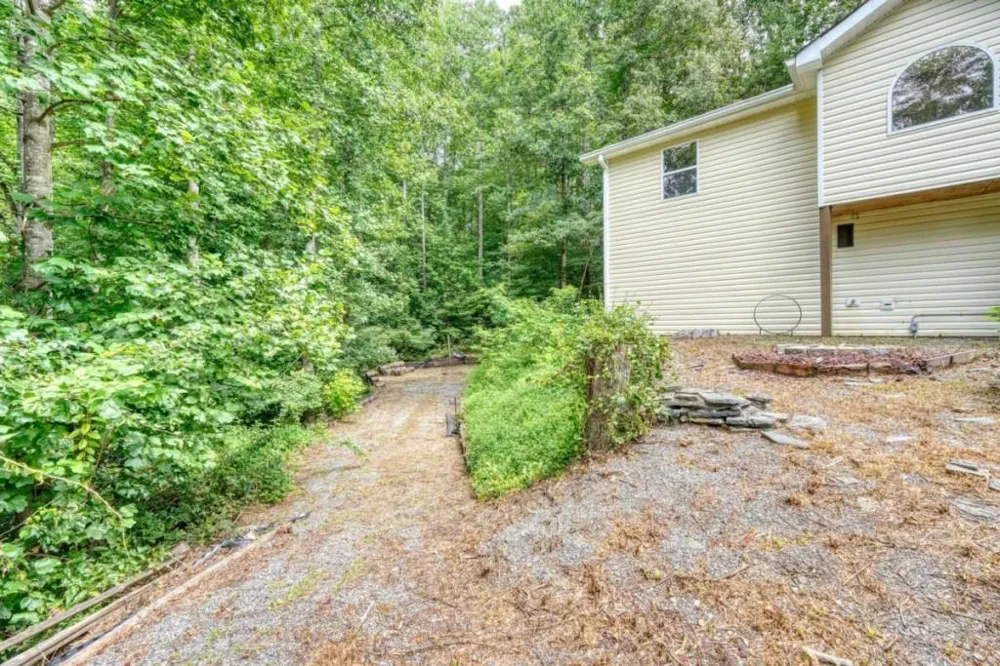 553 Grayce Lane Hiawassee, GA 30546