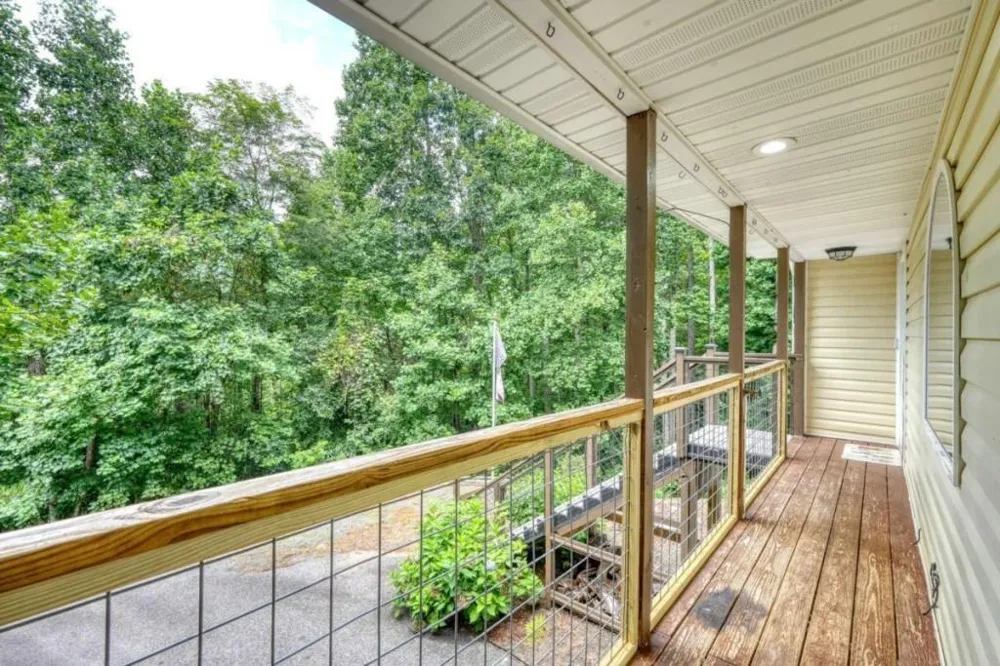 553 Grayce Lane Hiawassee, GA 30546