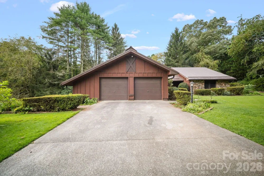 140 Redwood Street Brevard, NC 28712