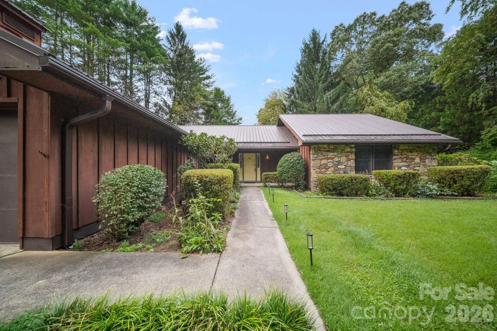 140 Redwood Street Brevard, NC 28712
