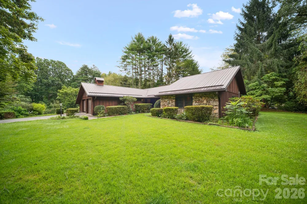 140 Redwood Street Brevard, NC 28712