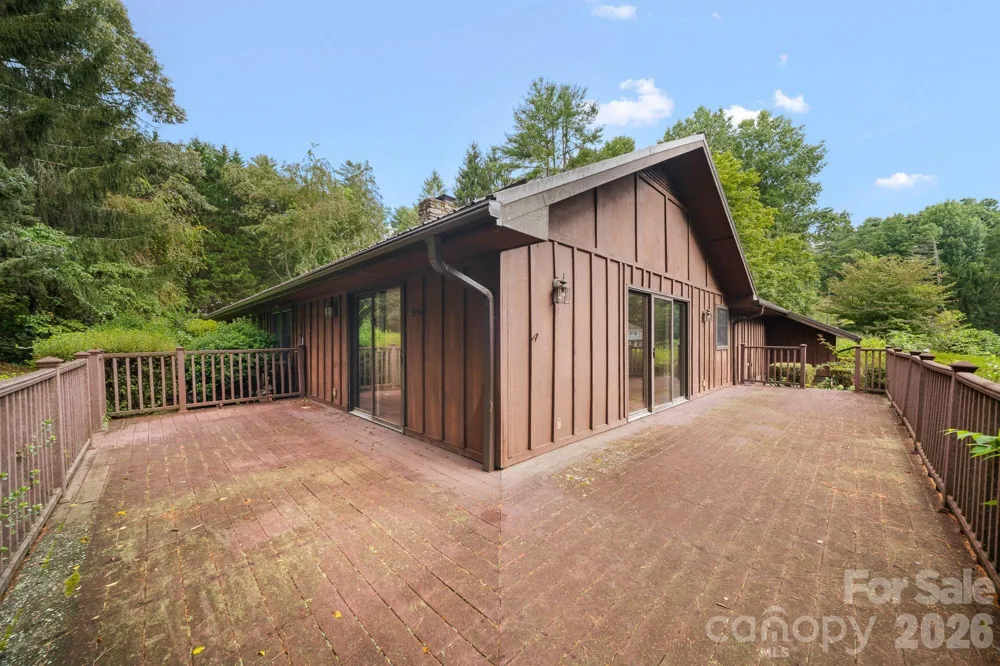 140 Redwood Street Brevard, NC 28712