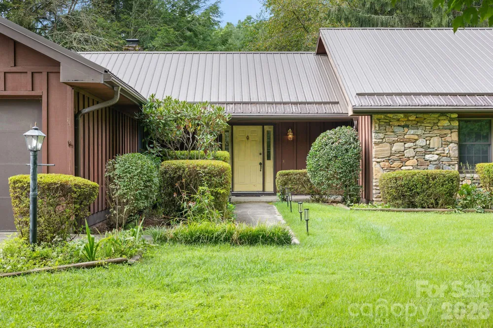 140 Redwood Street Brevard, NC 28712
