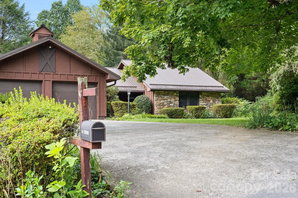 140 Redwood Street Brevard, NC 28712