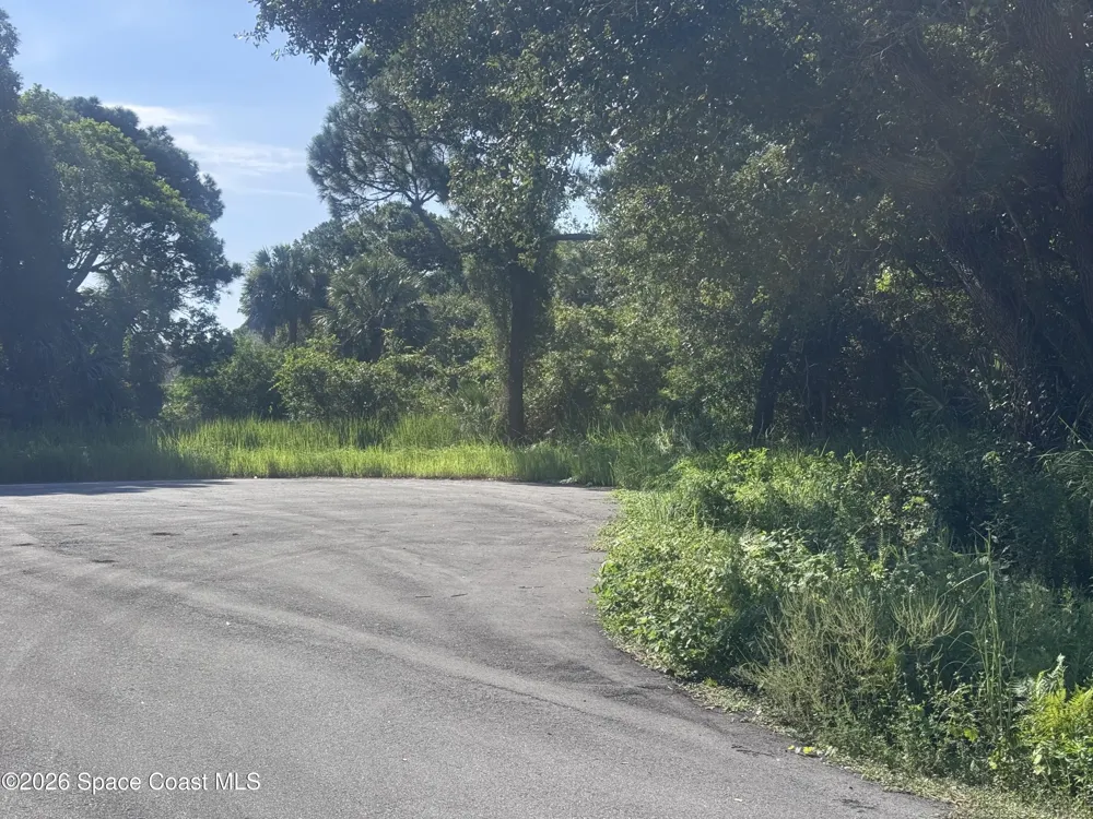 Reef Pl Malabar, FL 32950